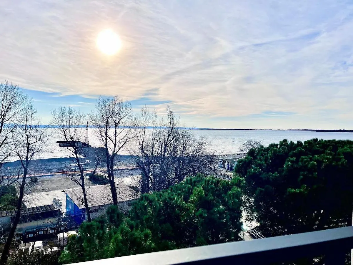 Wave N'Sea Appartement Marina Julia 0*,